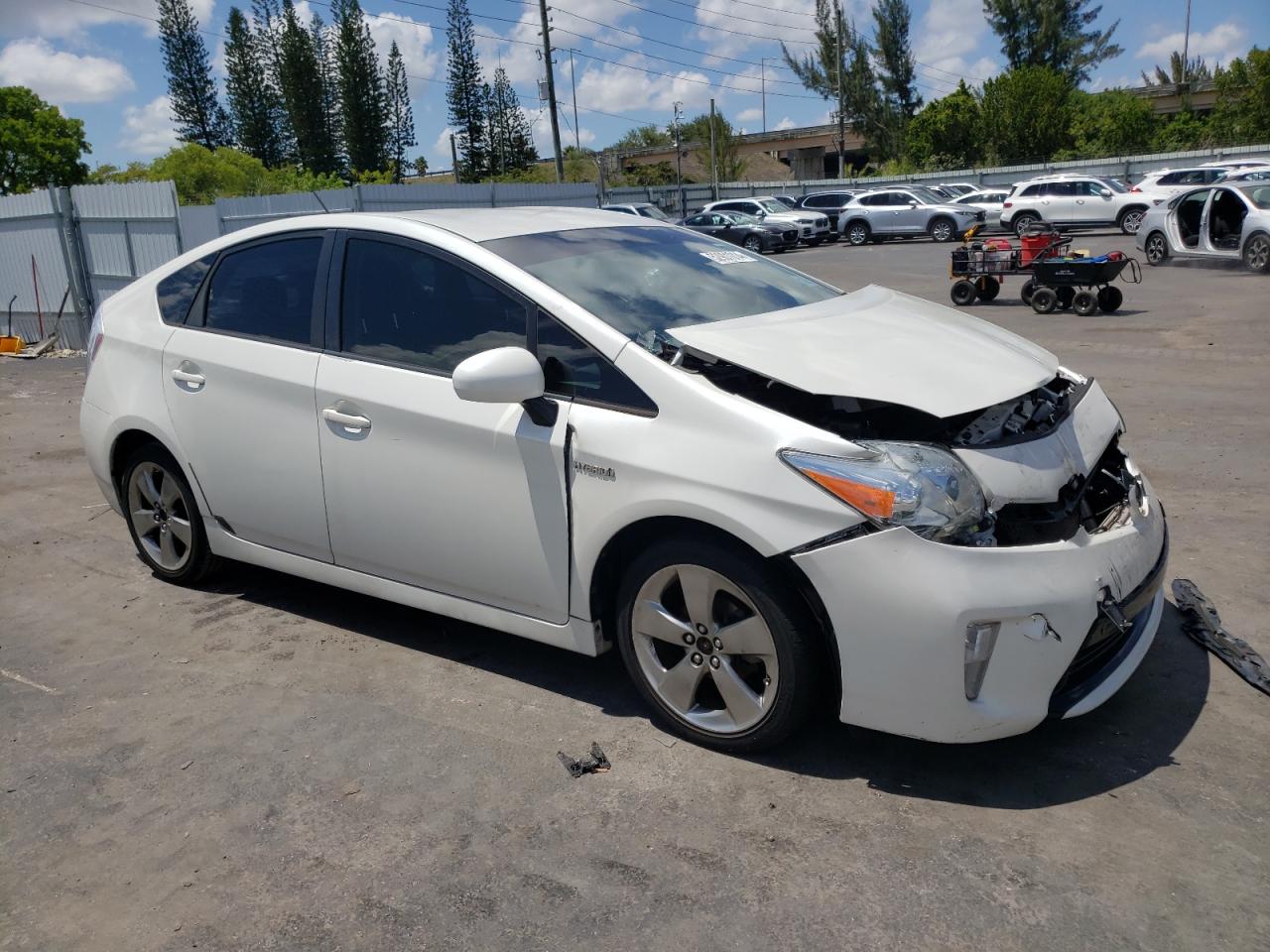 JTDKN3DUXD1671085 2013 Toyota Prius