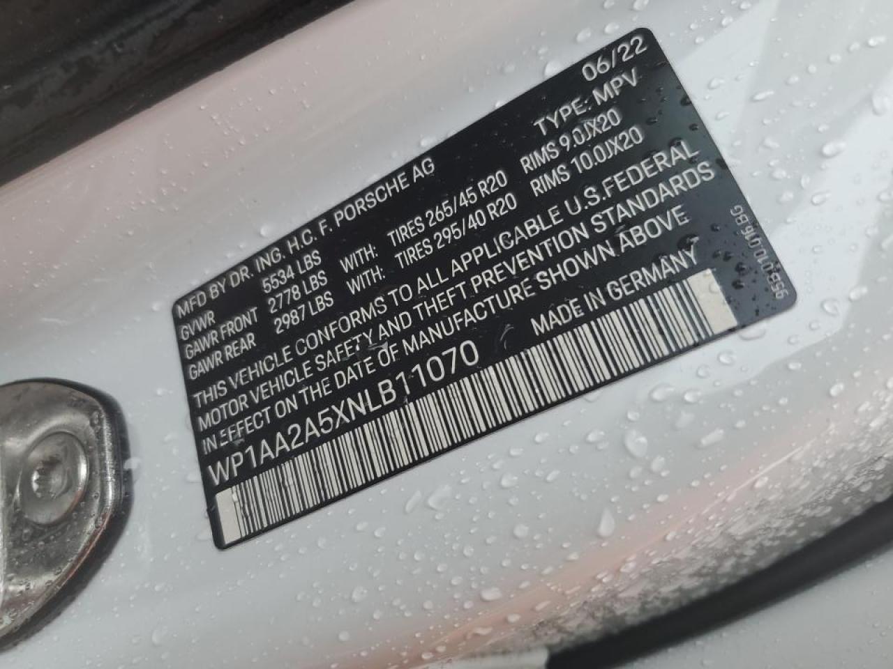 WP1AA2A5XNLB11070 2022 Porsche Macan