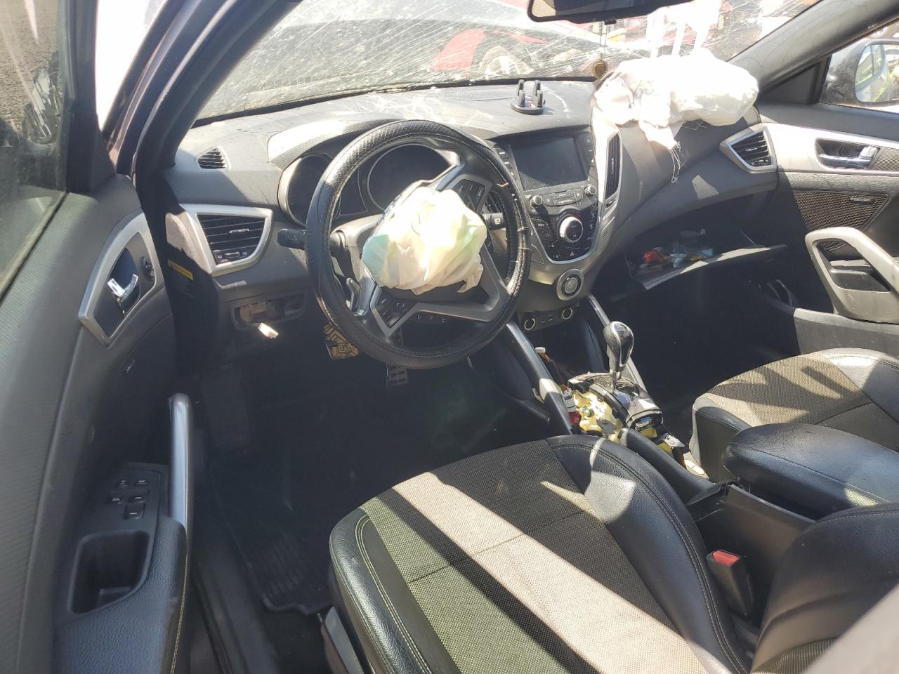 KMHTC6AD1GU253318 2016 Hyundai Veloster