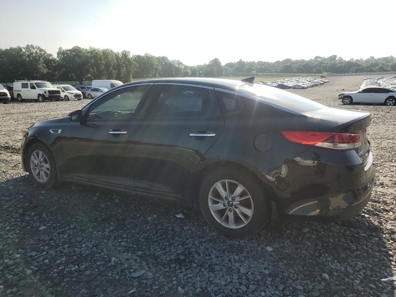 5XXGT4L38GG100083 2016 Kia Optima Lx