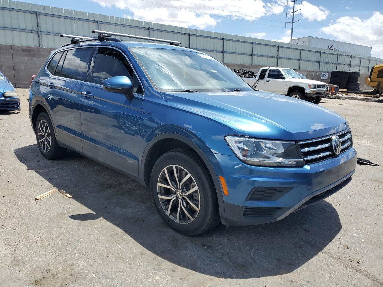 3VV3B7AX8KM192619 2019 Volkswagen Tiguan Se