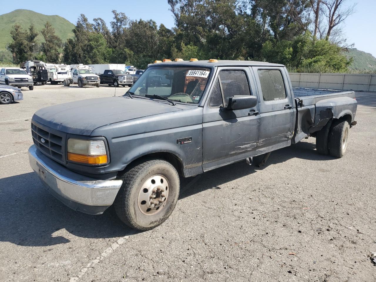 1FTJW35F2TEB31679 1996 Ford F350