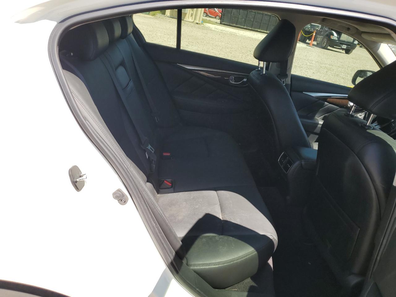 JN1EV7AR5JM433274 2018 Infiniti Q50 Luxe