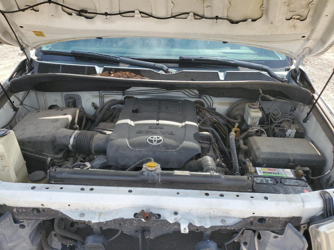 TOYOTA TUNDRA CREWMAX SR5