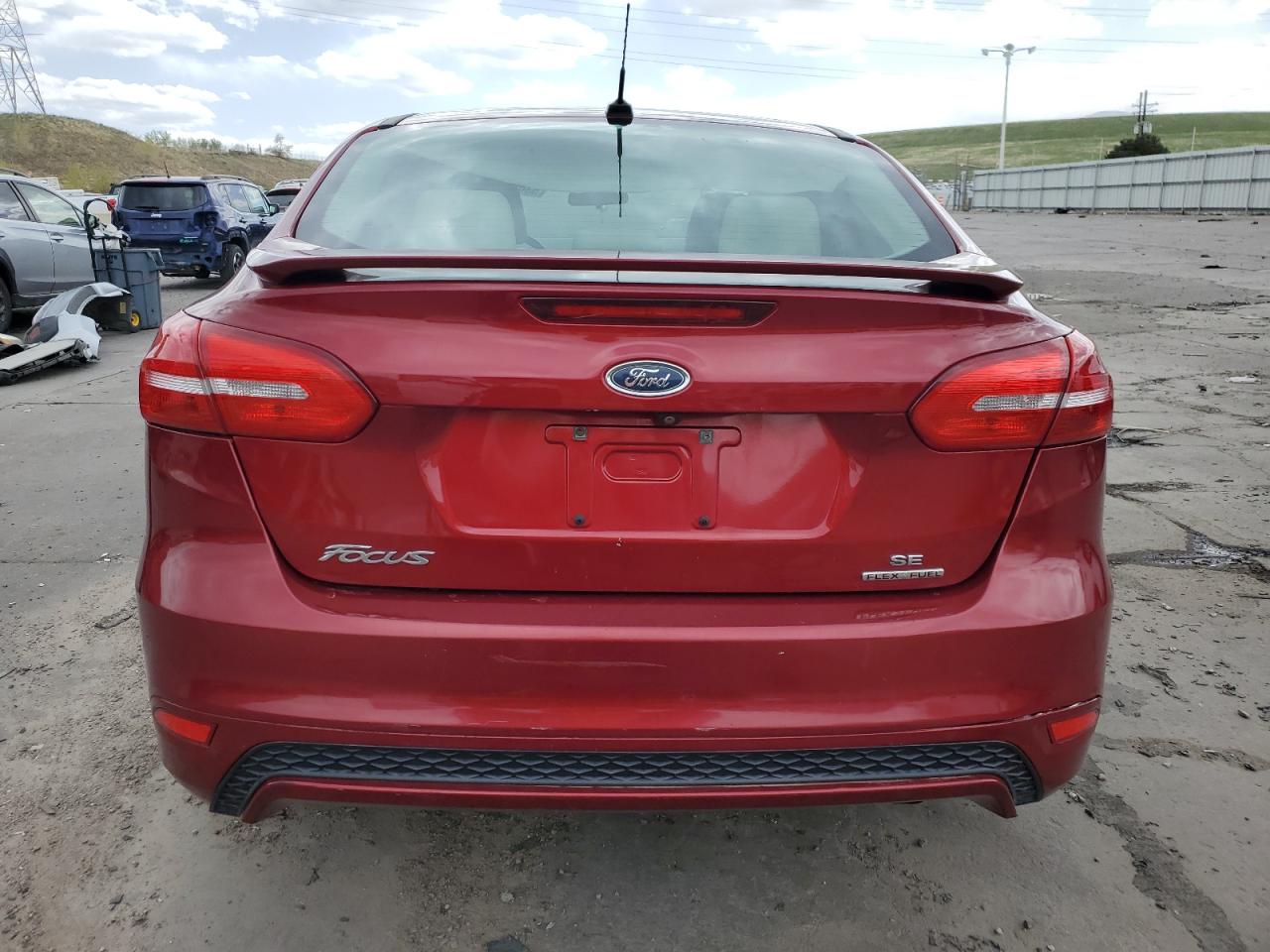 1FADP3F21FL278233 2015 Ford Focus Se