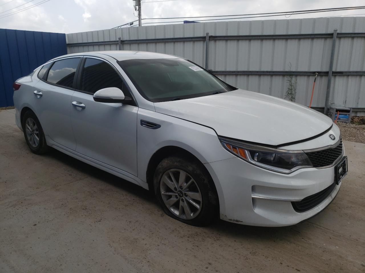 5XXGT4L30JG209189 2018 Kia Optima Lx