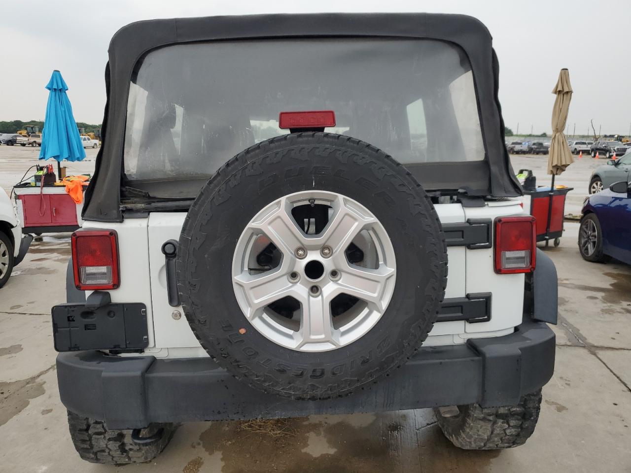 2018 Jeep Wrangler Unlimited Sport vin: 1C4BJWDG7JL865323