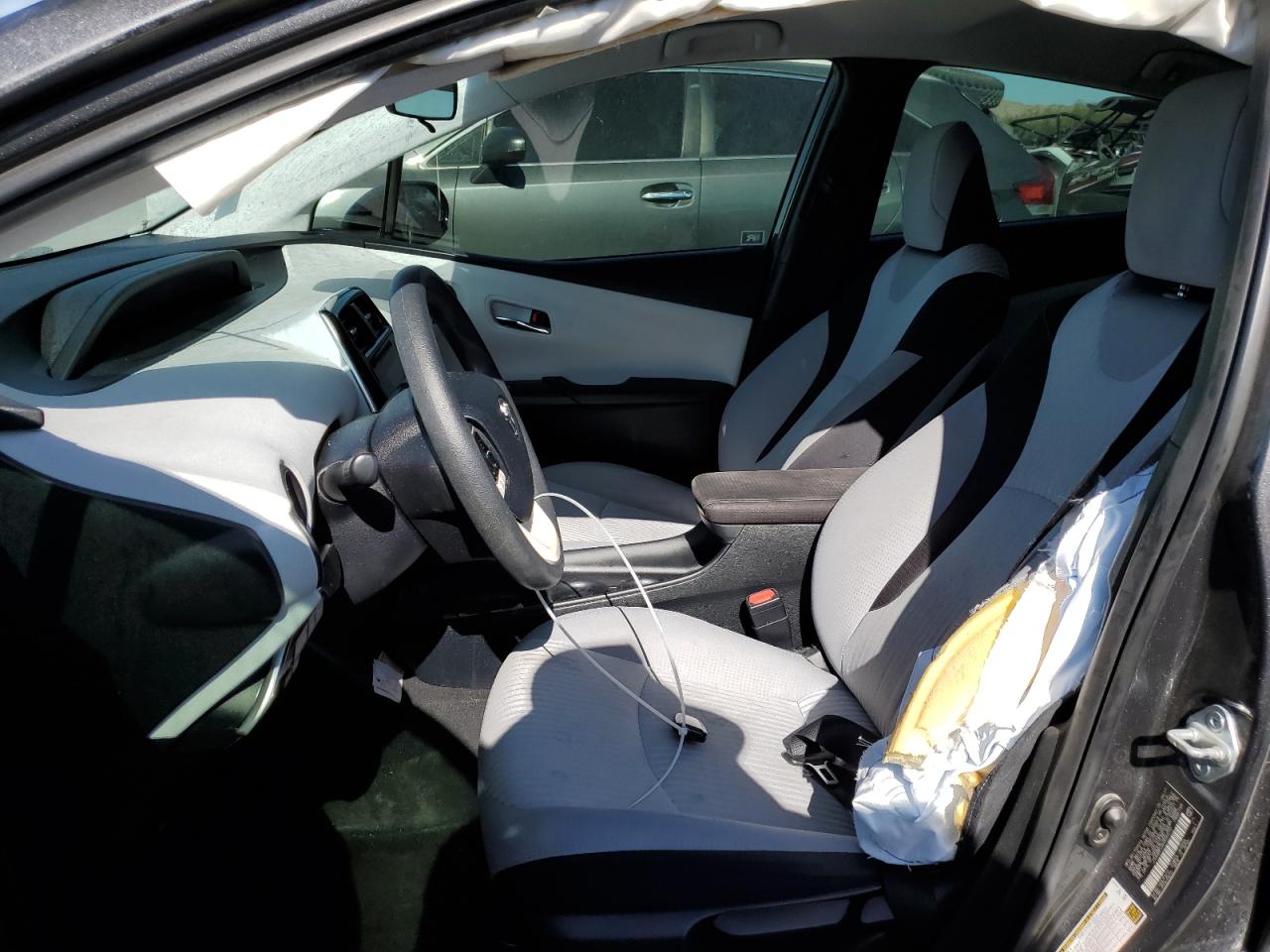 JTDKBRFU5H3042272 2017 Toyota Prius