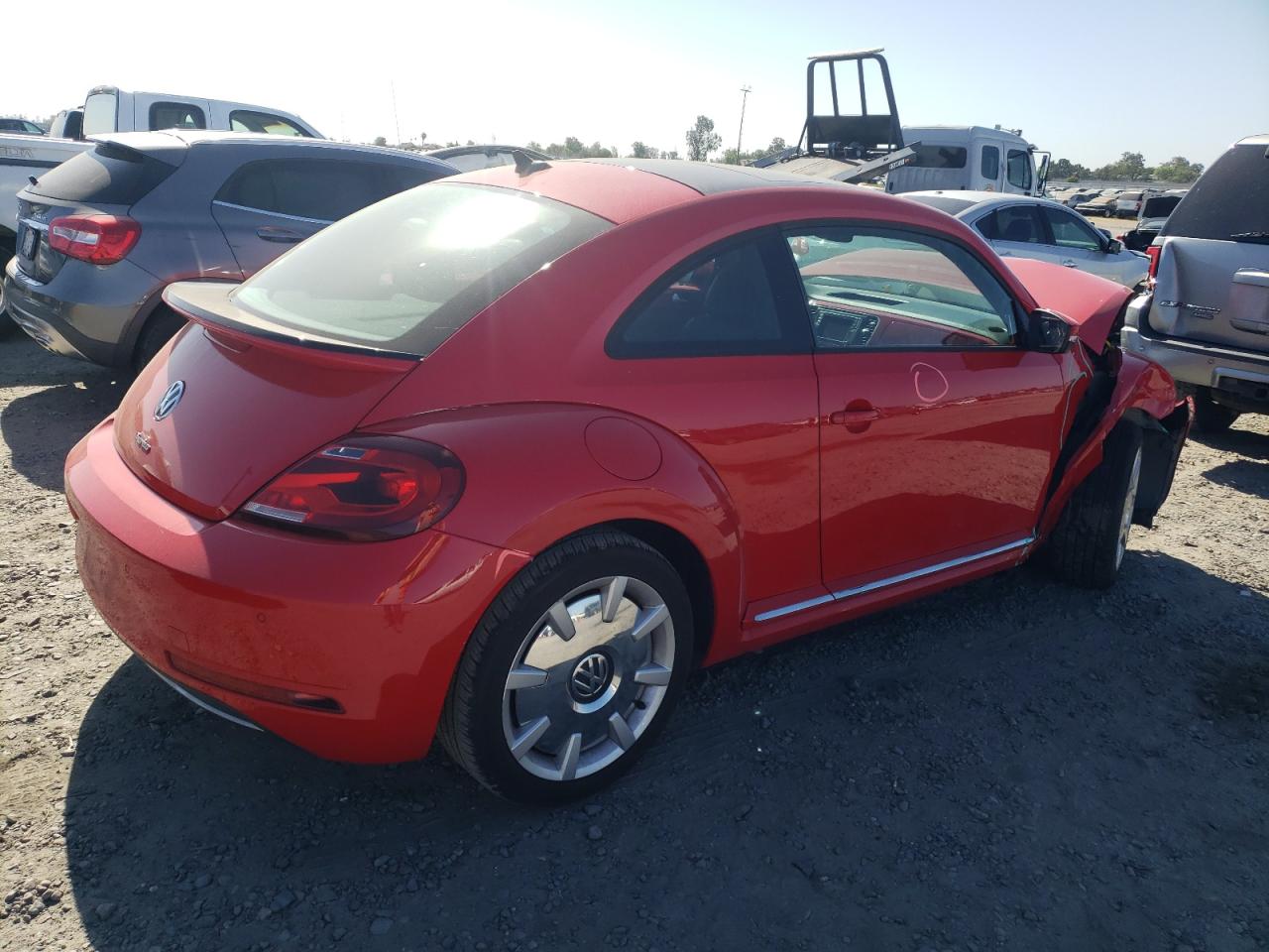 3VWJ17AT7HM607585 2017 Volkswagen Beetle Se