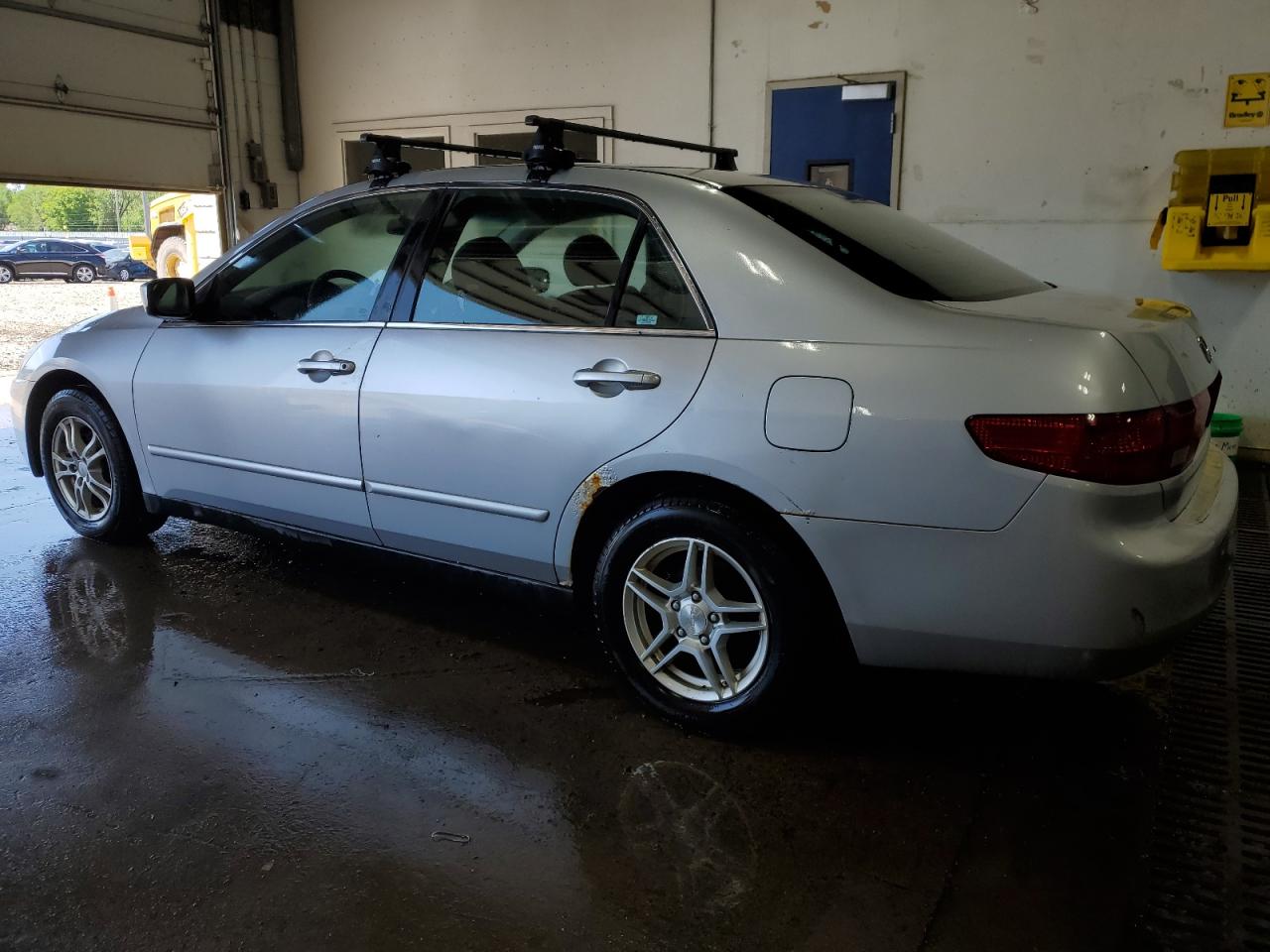 1HGCM56475A157343 2005 Honda Accord Lx