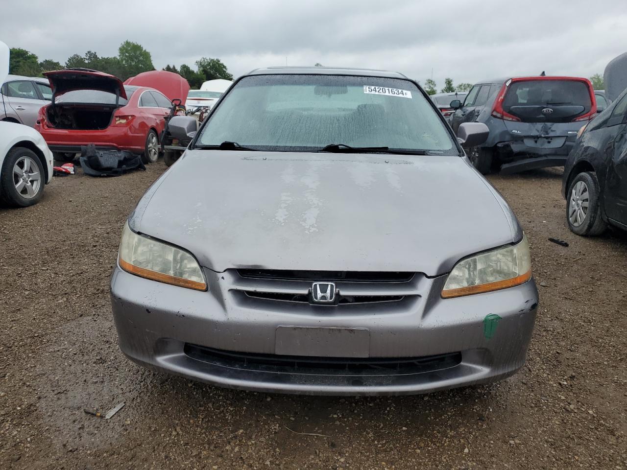 1HGCG5650YA011130 2000 Honda Accord Ex