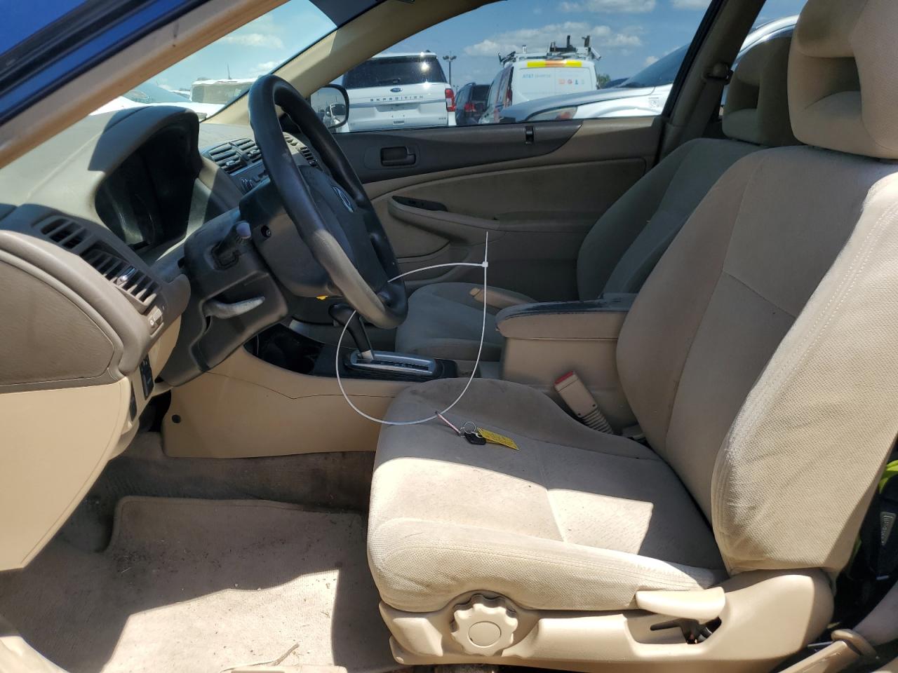 1HGEM22553L017329 2003 Honda Civic Lx