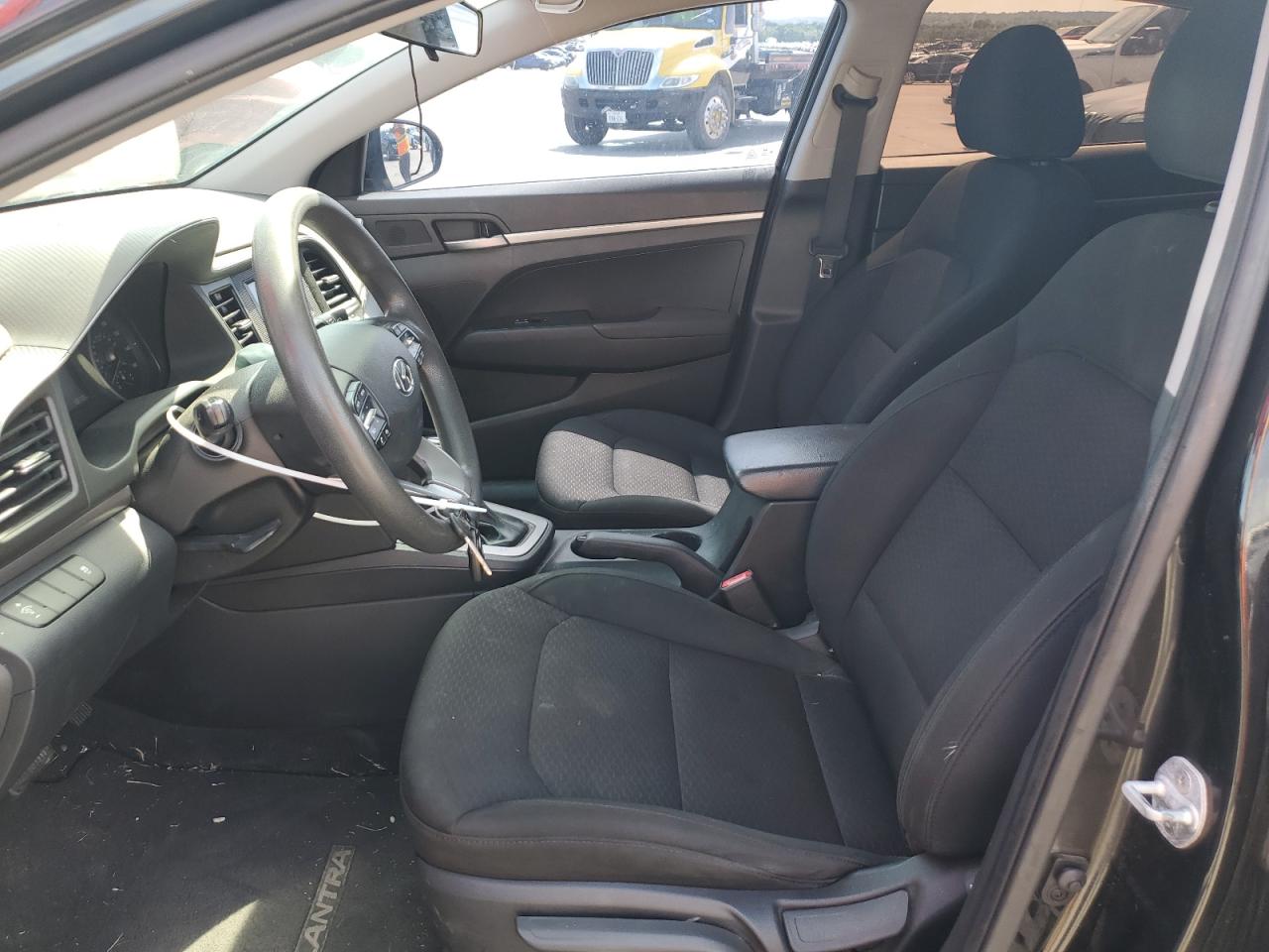 5NPD74LF5KH461785 2019 Hyundai Elantra Se