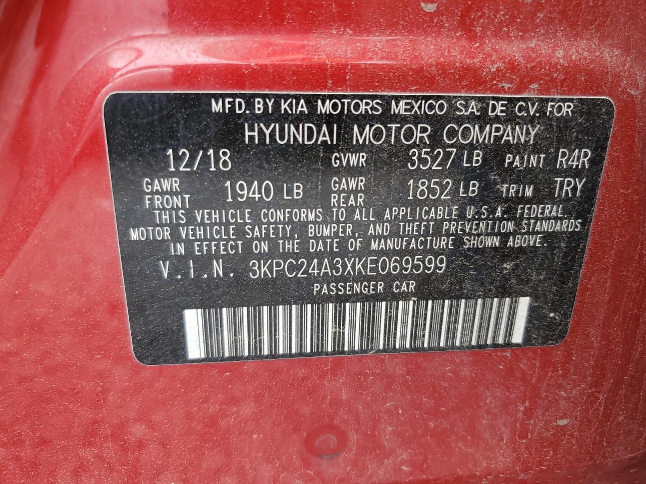 3KPC24A3XKE069599 2019 Hyundai Accent Se