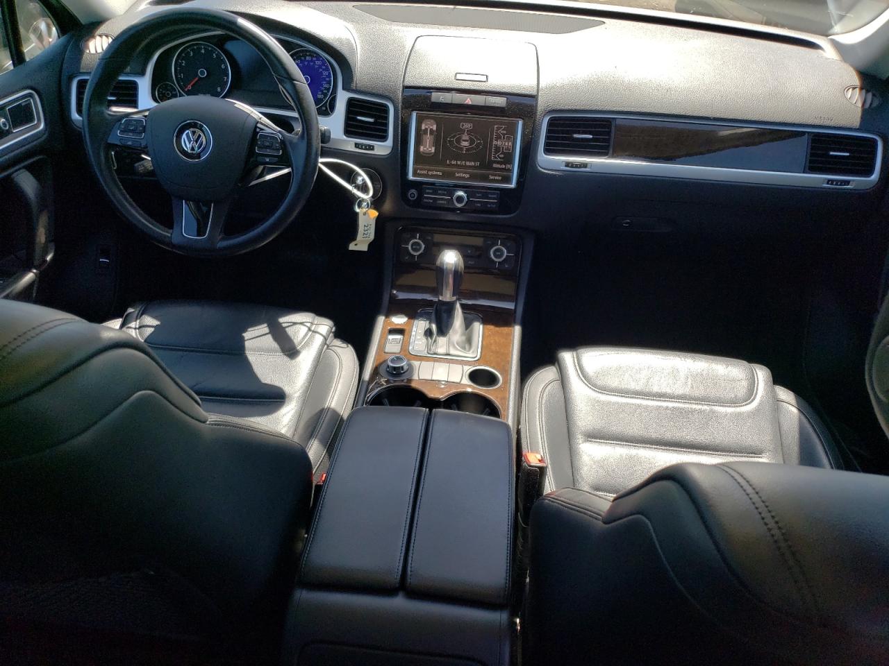 WVGEF9BP5ED010683 2014 Volkswagen Touareg V6