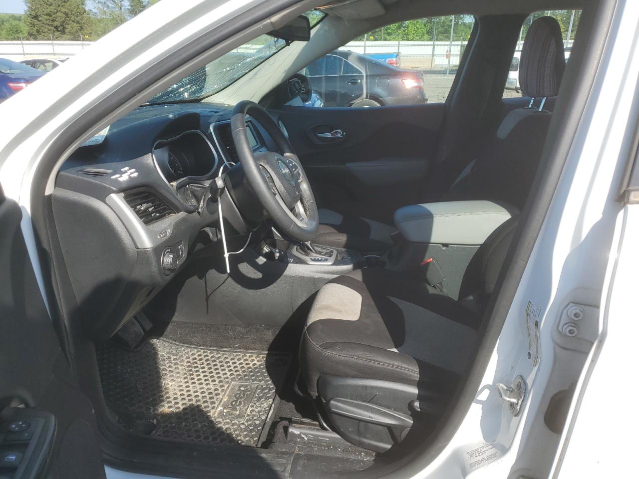 1C4PJMAB4EW227425 2014 Jeep Cherokee Sport