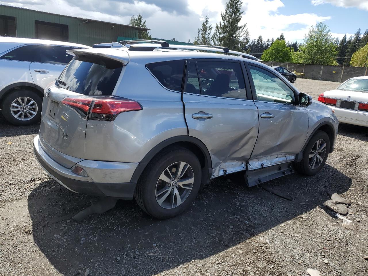 2T3RFREV3GW468342 2016 Toyota Rav4 Xle