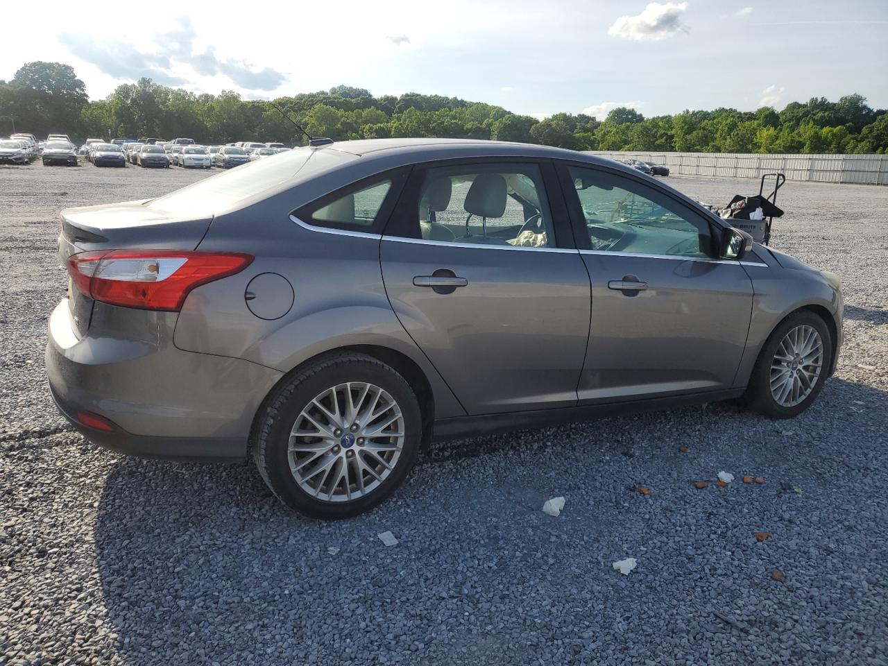 1FAHP3H27CL151254 2012 Ford Focus Sel