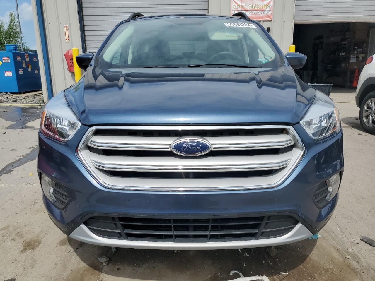 1FMCU9GD7JUC84523 2018 Ford Escape Se