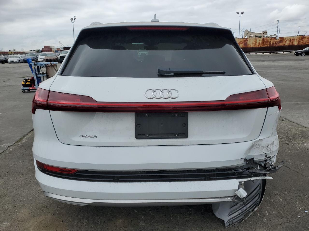 WA1VAAGE9KB009355 2019 Audi E-Tron Prestige