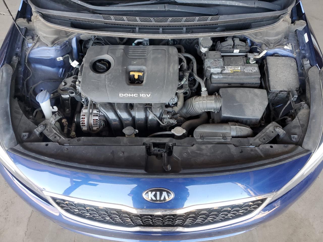 3KPFK4A70JE210596 2018 Kia Forte Lx