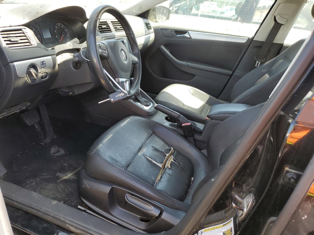 3VWLL7AJ2BM125597 2011 Volkswagen Jetta Tdi