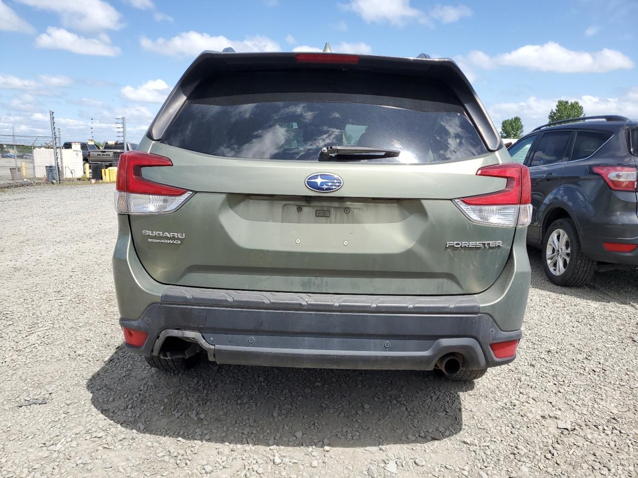 JF2SKAUC9KH445517 2019 Subaru Forester Limited