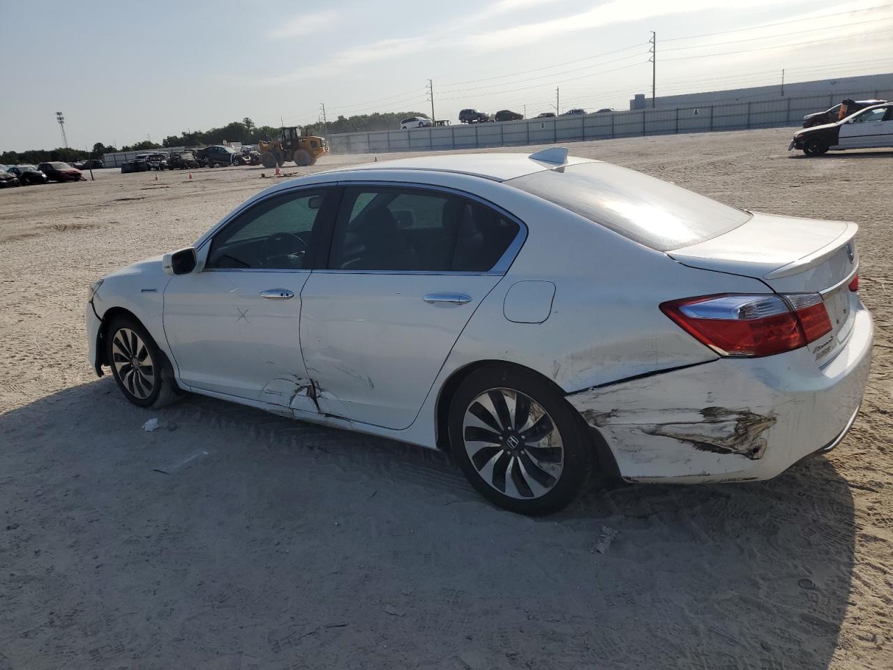 1HGCR6F51EA004831 2014 Honda Accord Hybrid Exl