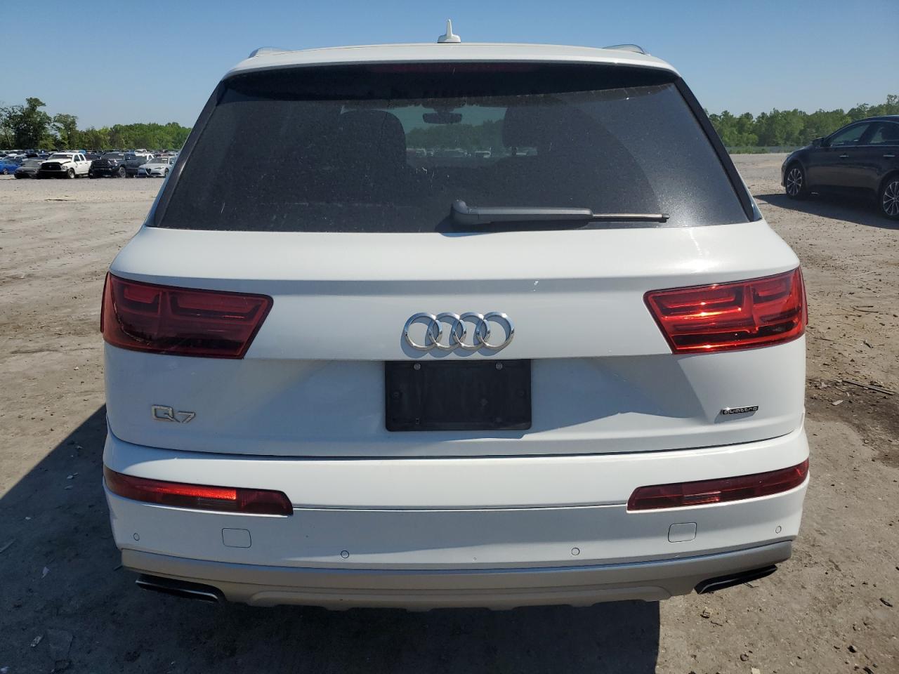 WA1AAAF79KD002508 2019 Audi Q7 Premium