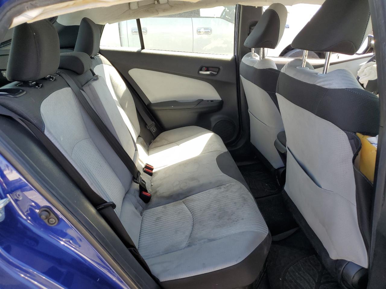 JTDKARFU9G3505595 2016 Toyota Prius