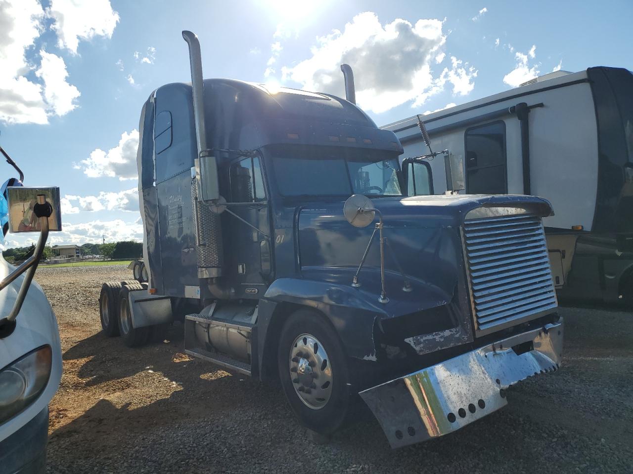 Freightliner FLD120 2001 