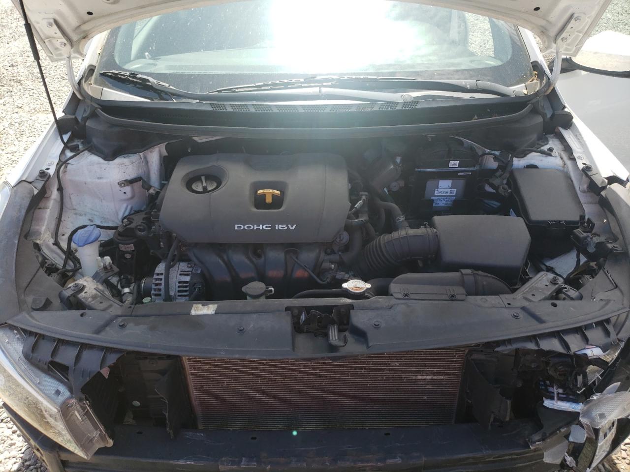 3KPFK4A70HE017570 2017 Kia Forte Lx