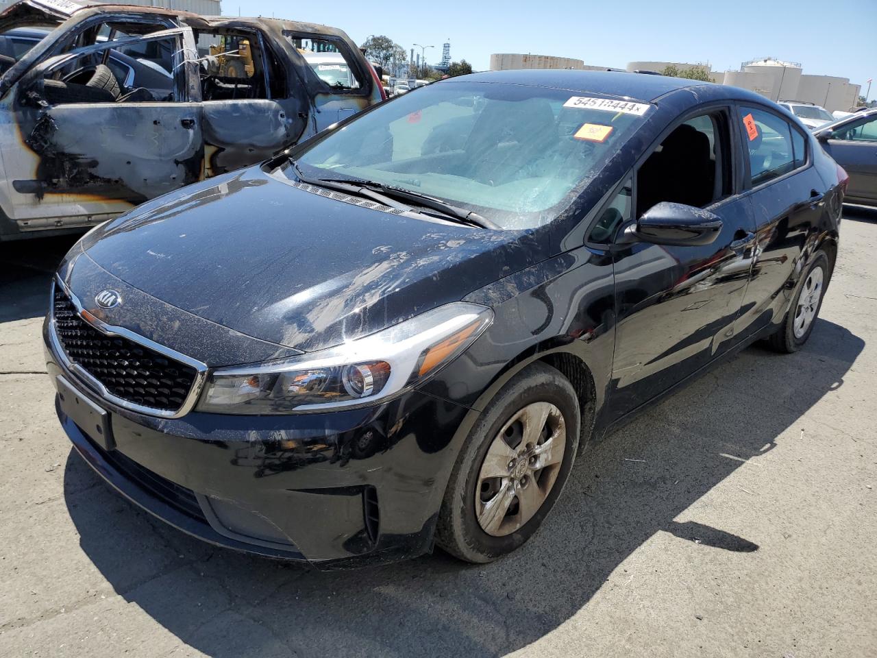 3KPFK4A7XHE118647 2017 Kia Forte Lx