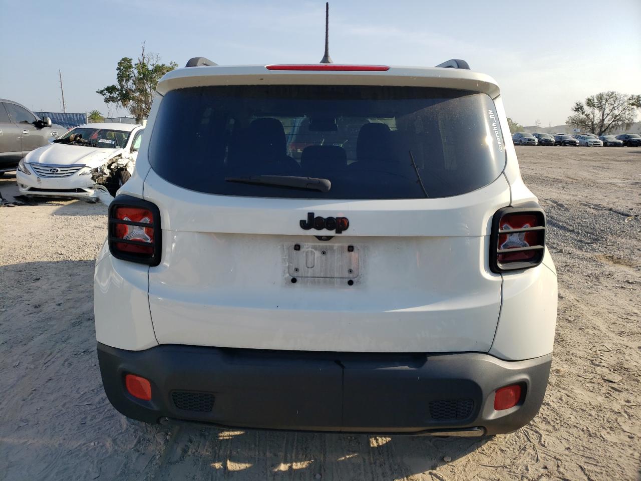 ZACCJABB0HPG01302 2017 Jeep Renegade Latitude