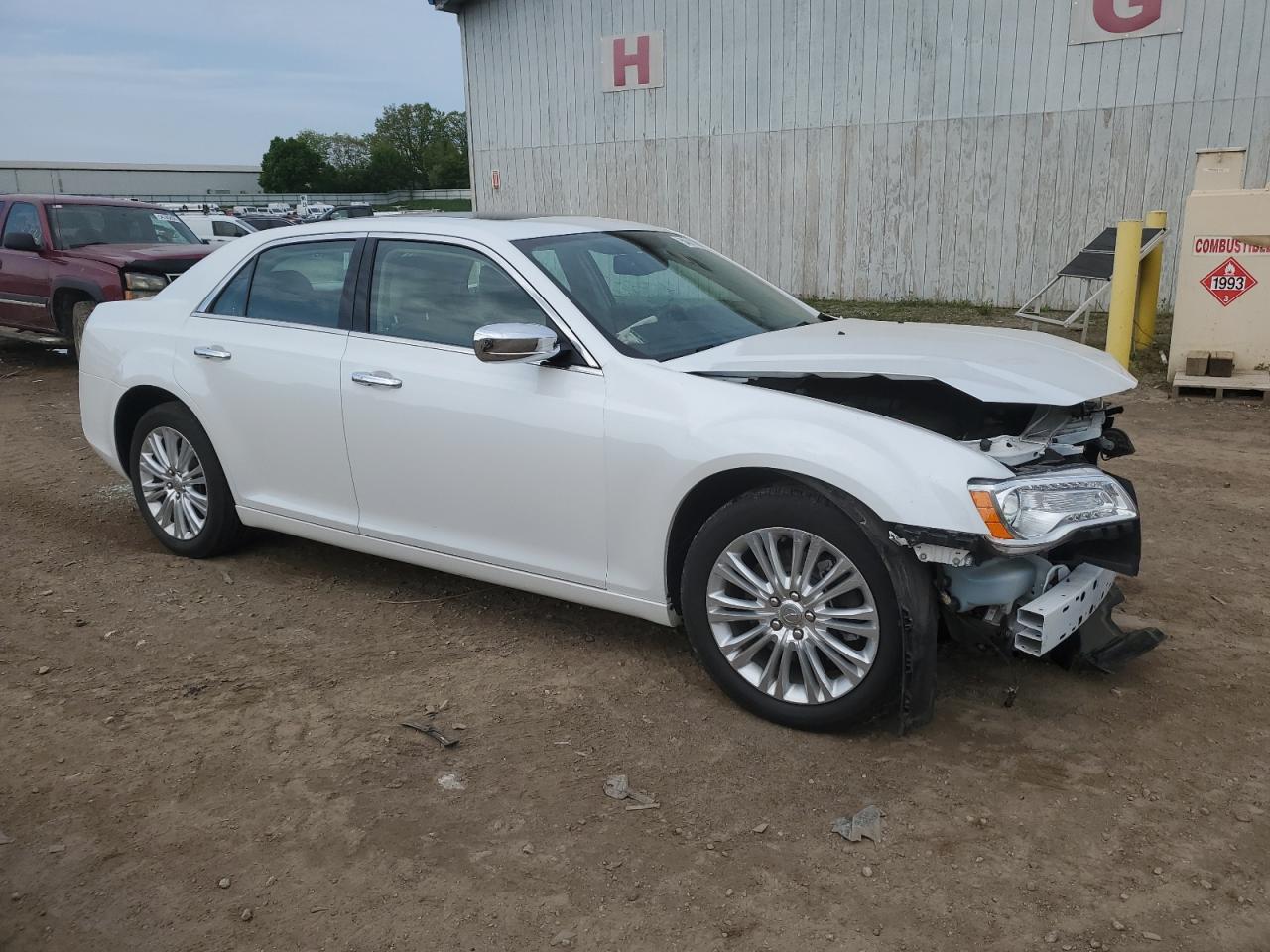 2C3CCAKT6EH186328 2014 Chrysler 300C