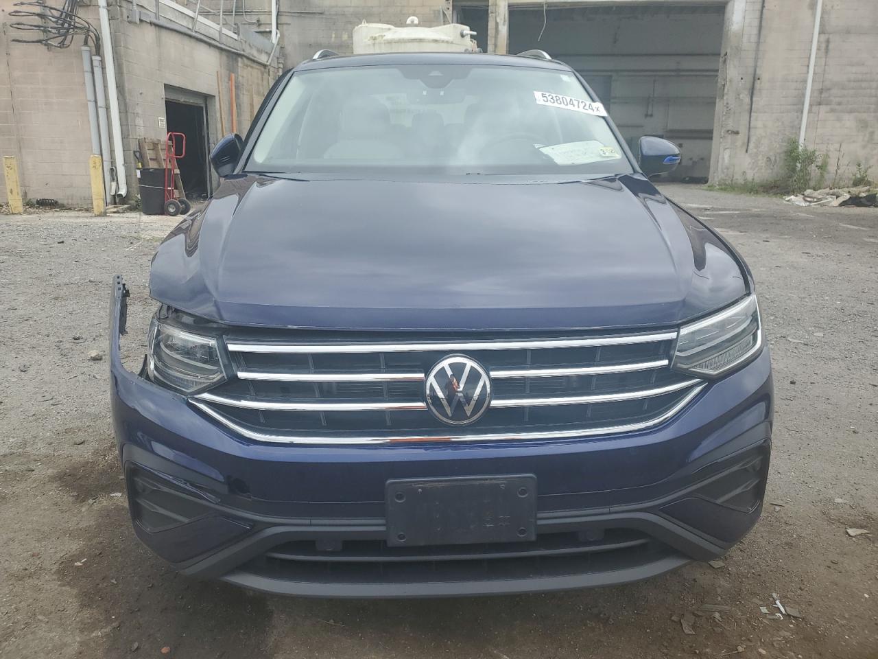 Lot #2718203551 2023 VOLKSWAGEN TIGUAN SE