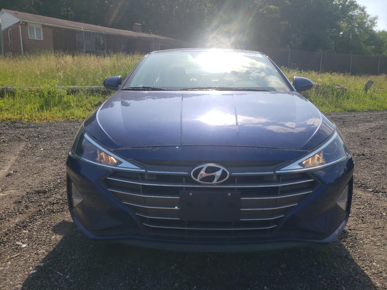 2020 Hyundai Elantra Sel vin: 5NPD84LF1LH546993