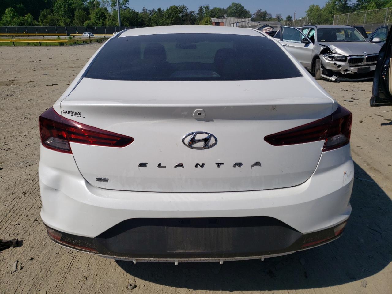 5NPD74LF2KH410454 2019 Hyundai Elantra Se