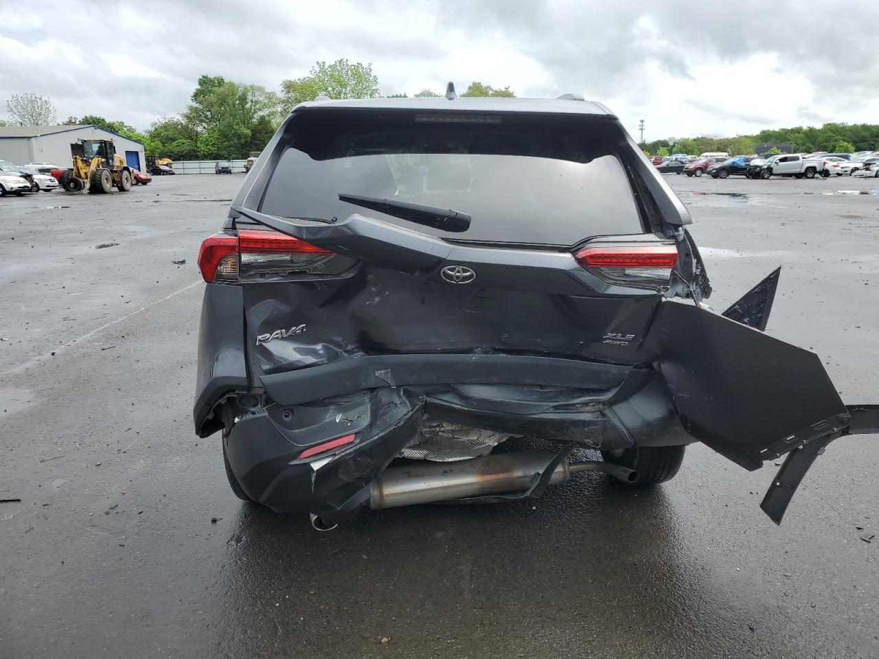 2T3P1RFV1MW172803 2021 Toyota Rav4 Xle