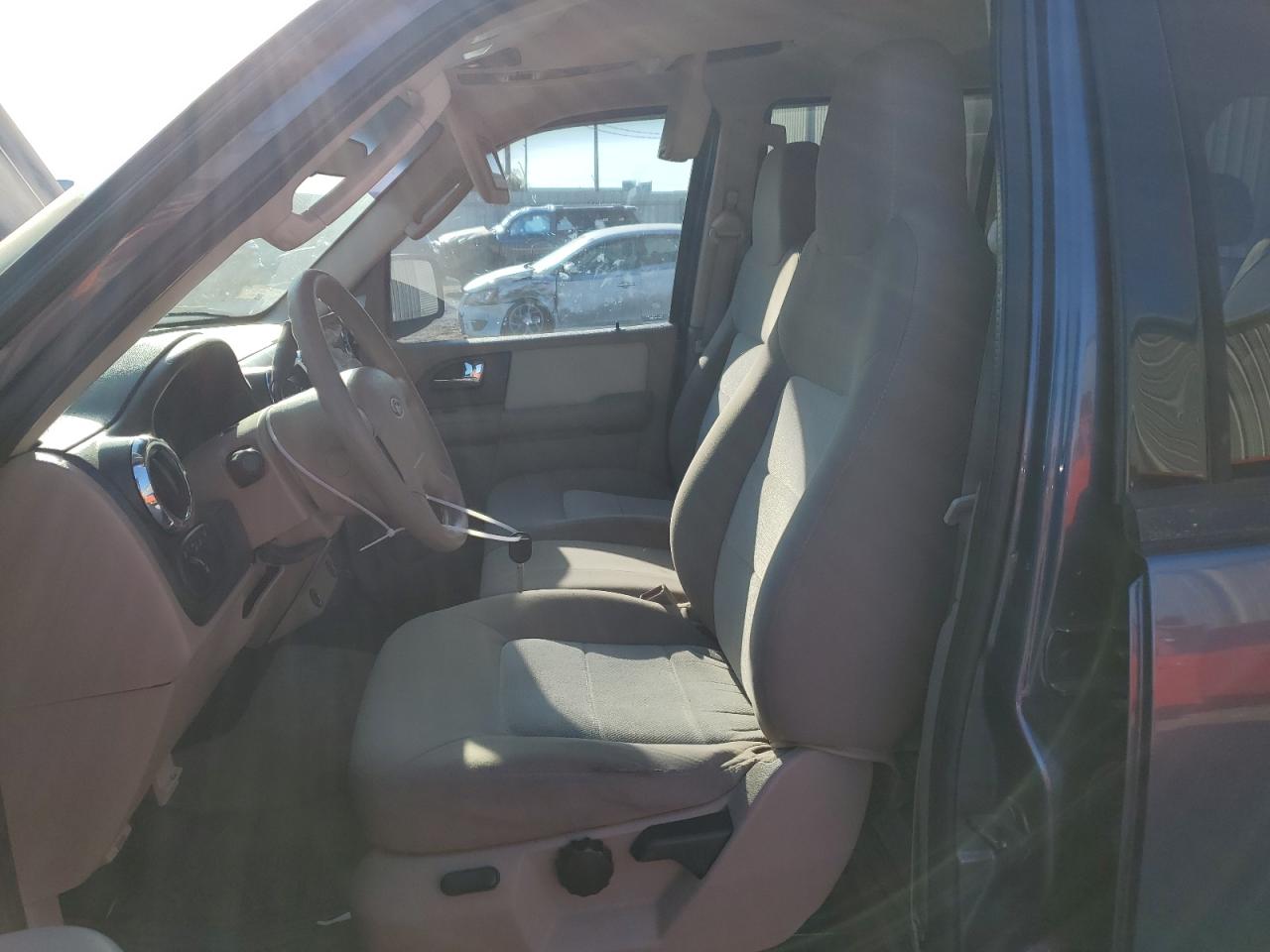 1FMPU16555LA50518 2005 Ford Expedition Xlt