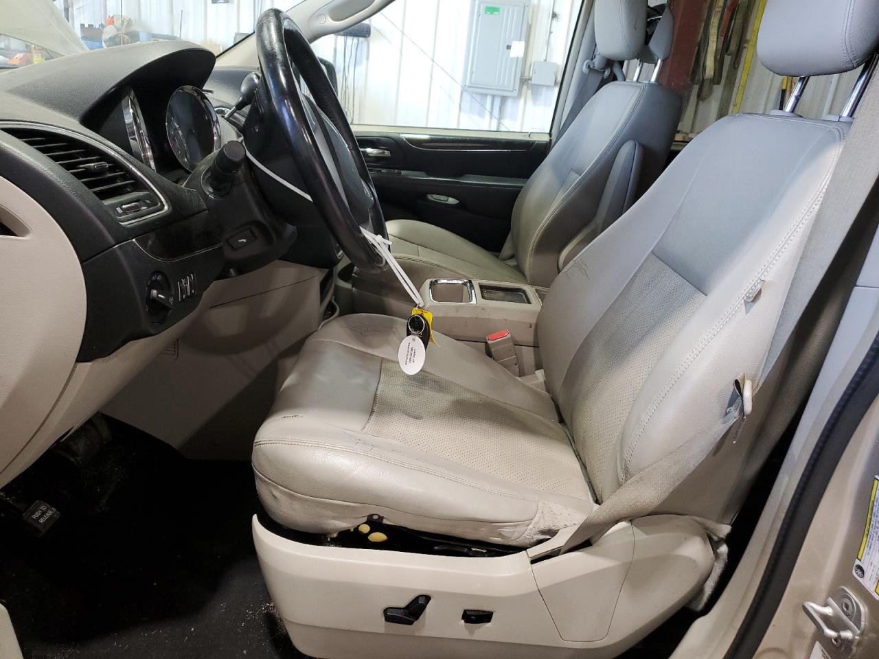 2C4RC1CGXDR809675 2013 Chrysler Town & Country Touring L