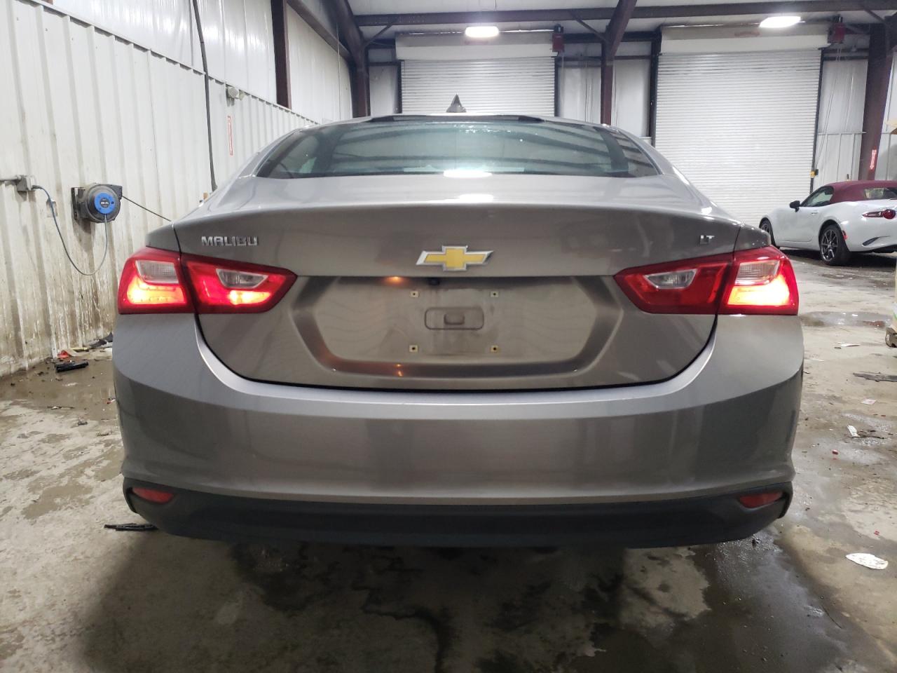 1G1ZE5ST9HF292181 2017 Chevrolet Malibu Lt