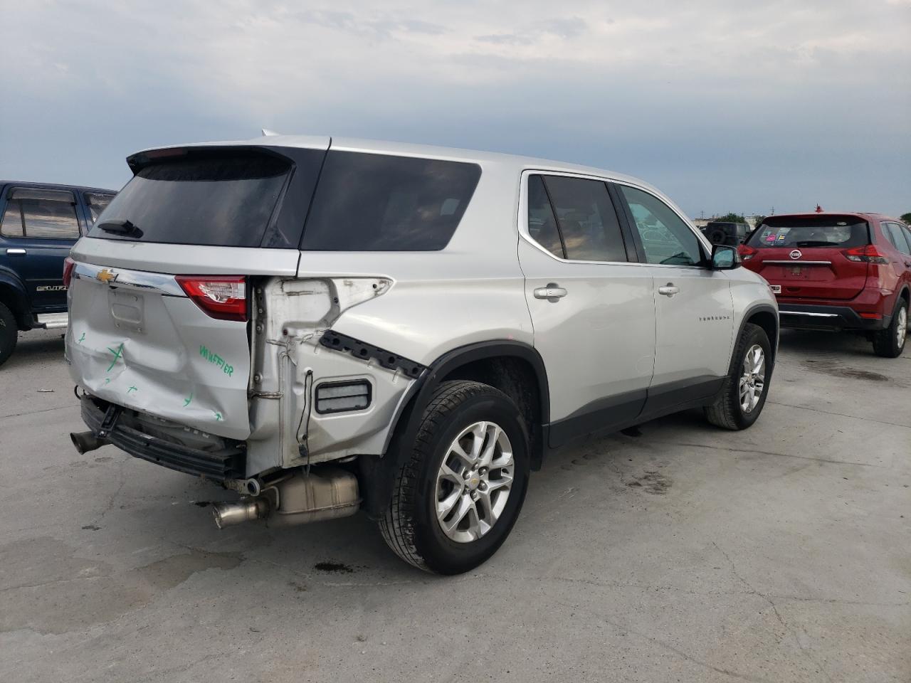 1GNERFKW1KJ105456 2019 Chevrolet Traverse Ls