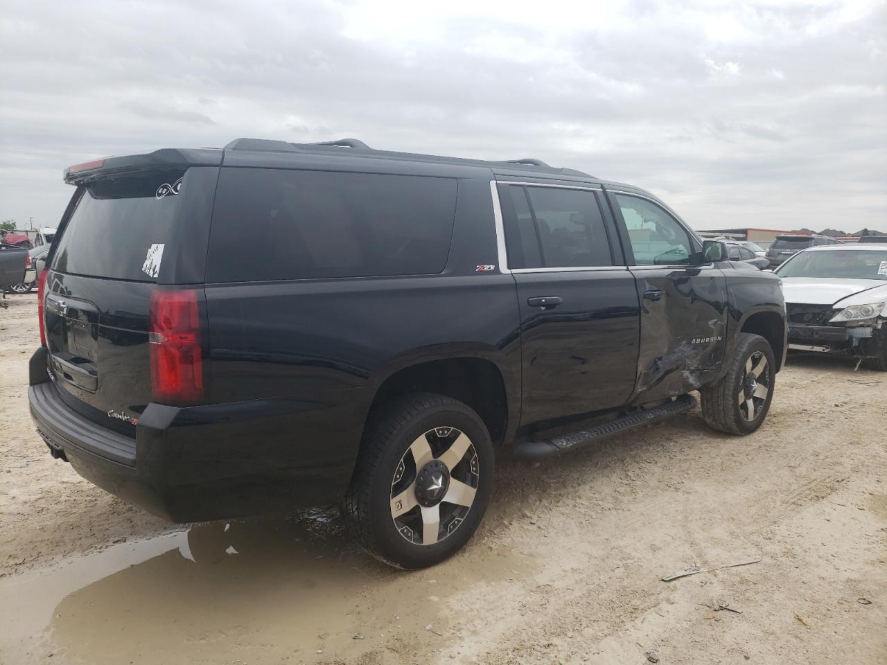 1GNSKHKC5JR217153 2018 Chevrolet Suburban K1500 Lt