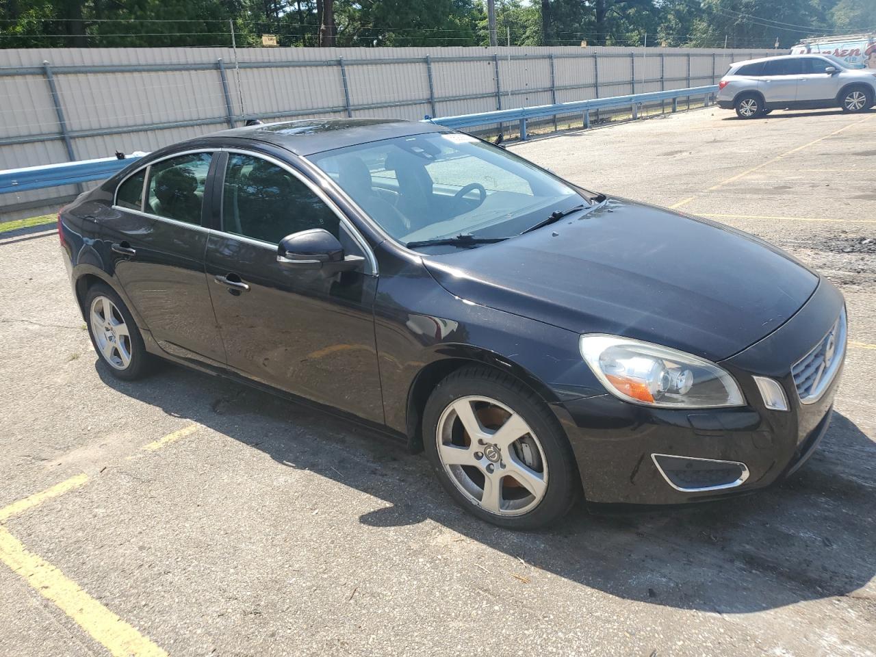 2013 Volvo S60 T5 vin: YV1612FSXD2195475