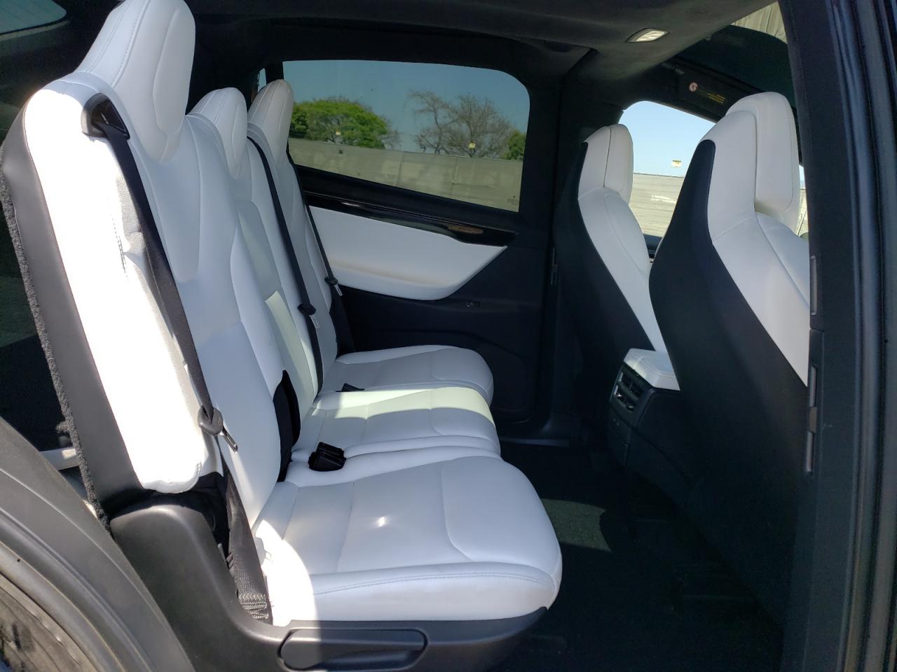 5YJXCAE22JF142245 2018 Tesla Model X