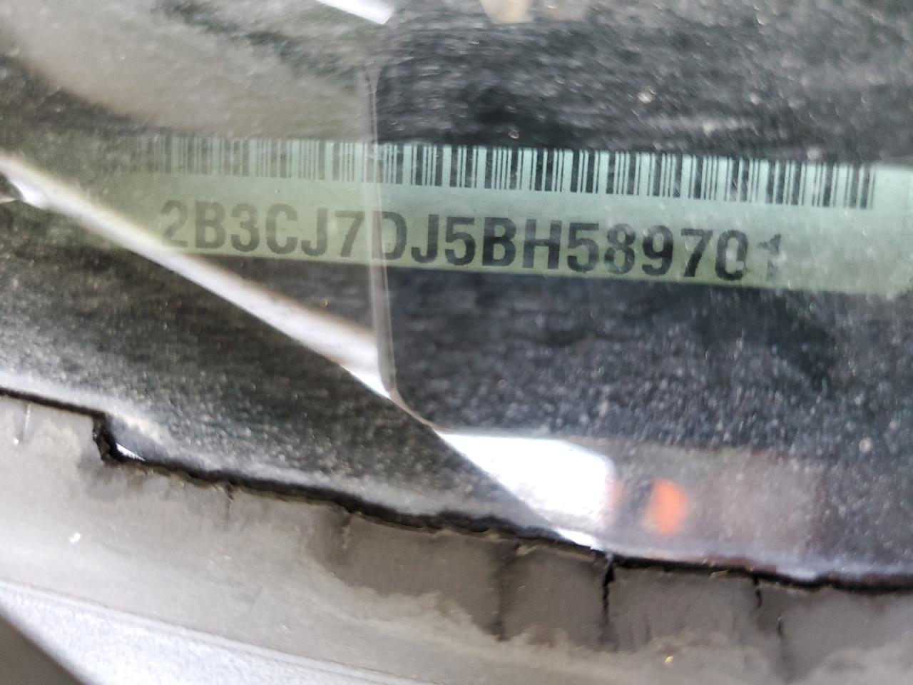 2B3CJ7DJ5BH589701 2011 Dodge Challenger Srt-8