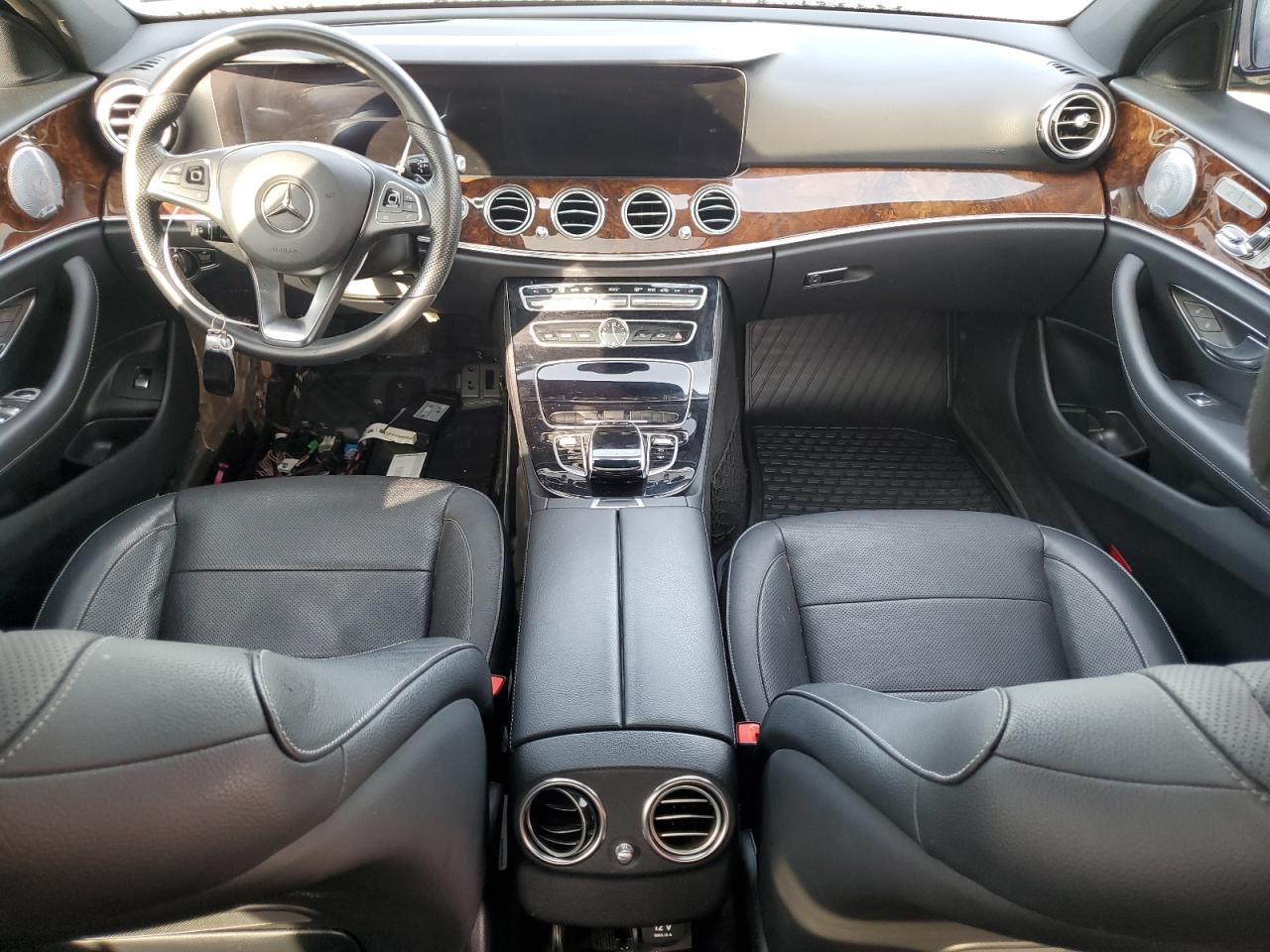 WDDZF4JB1JA394297 2018 Mercedes-Benz E 300