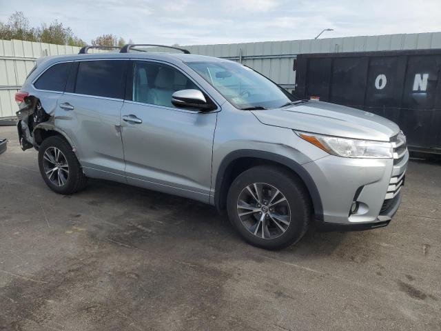 2018 Toyota Highlander Le VIN: 5TDBZRFH4JS900754 Lot: 53670724