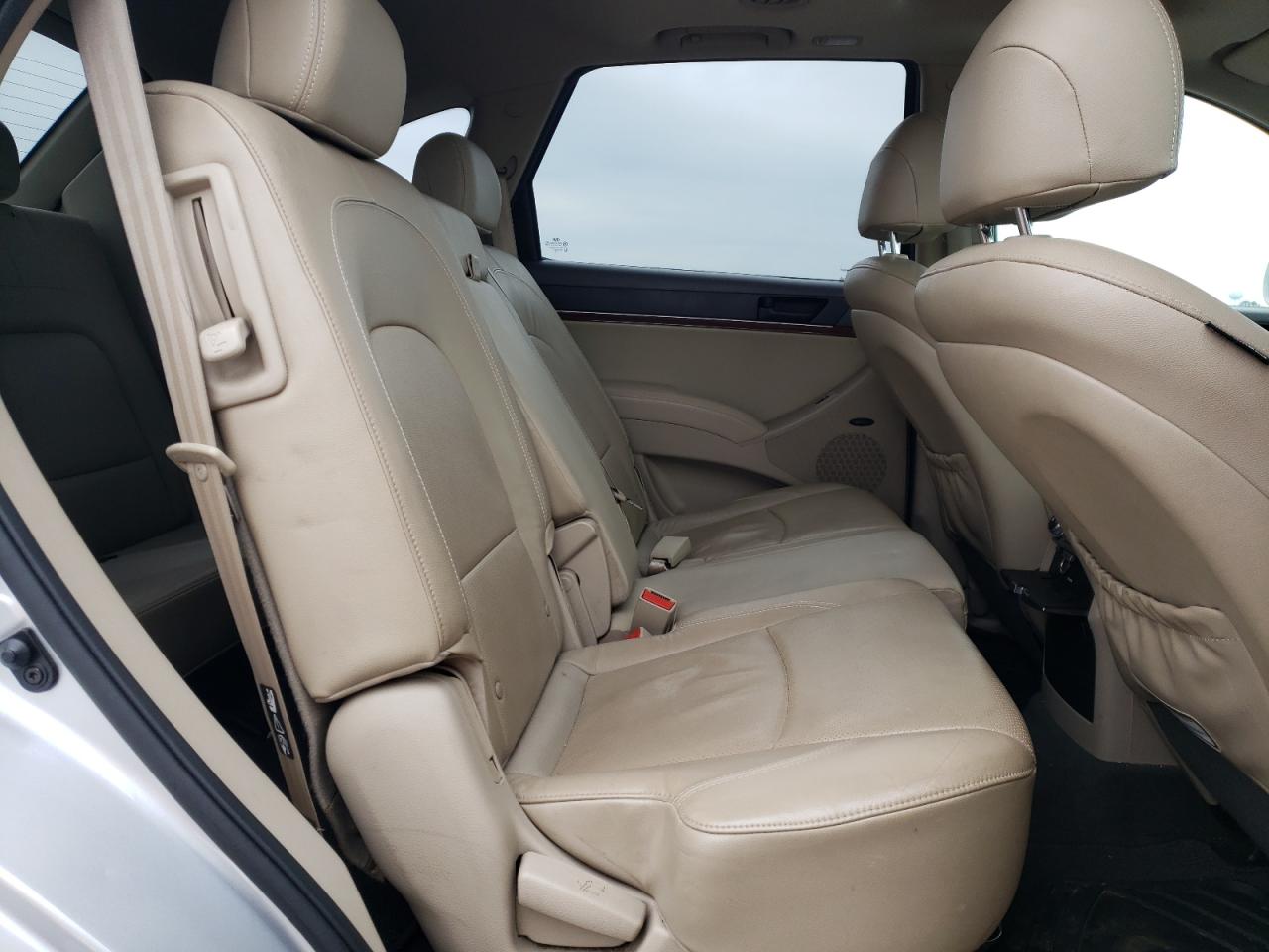 KM8NUDCC8CU184992 2012 Hyundai Veracruz Gls